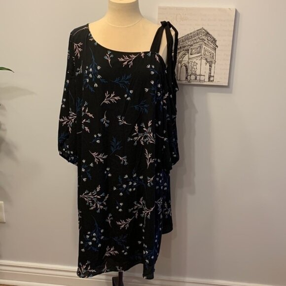 Reitmans Cold Shoulder Lined Dress - Picture 1 of 8